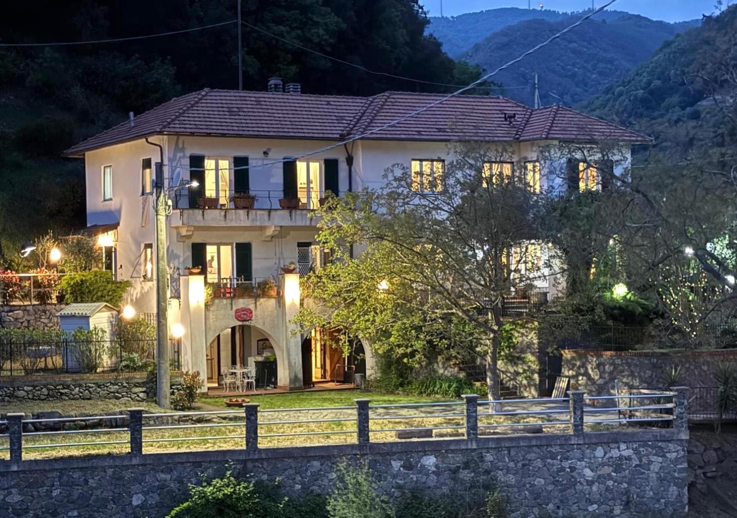 La casa sul fiume Apartment Albisola Superiore Exterior foto
